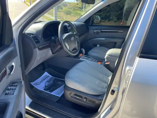 HYUNDAI-SANTA FÉ-2.4 MPI 2WD 16V GASOLINA 4P AUTOMÁTICO HYUNDAI-SANTA FÉ-2011