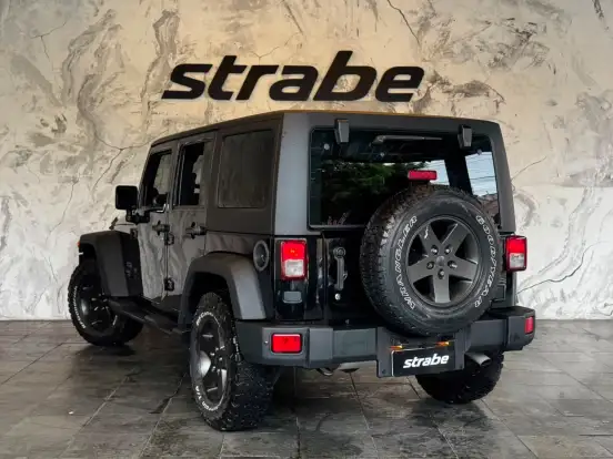 JEEP-WRANGLER-2012
