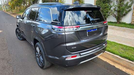 JEEP-COMMANDER-2025