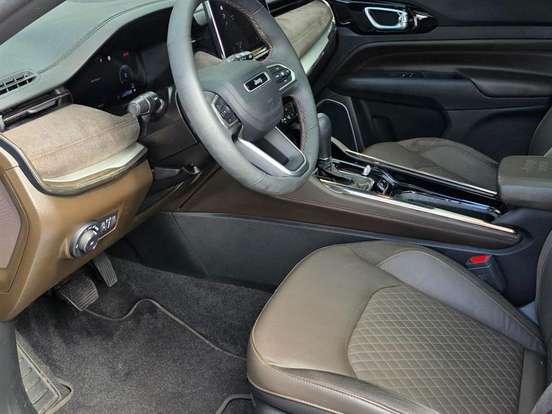 JEEP-COMMANDER-2.2 TURBO DIESEL OVERLAND AT9 JEEP-COMMANDER-2025