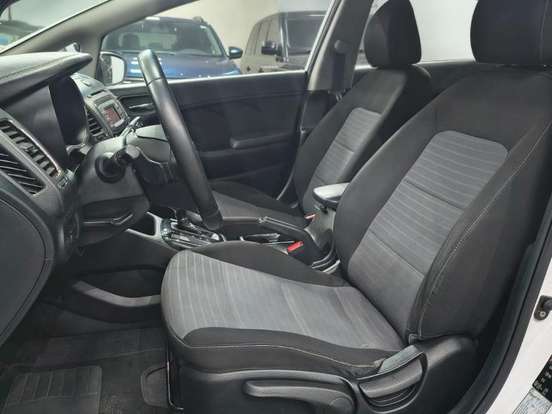 KIA-CERATO-1.6 SX 16V FLEX 4P AUTOMÁTICO KIA-CERATO-2017