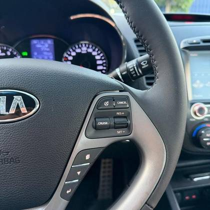 /en/city-para/cate-car-used-car/kia-cerato-2015-1-6-sx-16v-flex-4p-automatic-49569772608817152/-14