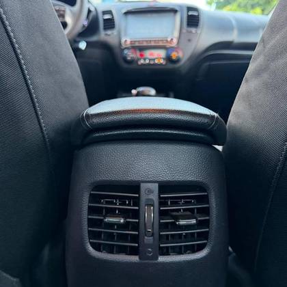 /en/city-para/cate-car-used-car/kia-cerato-2015-1-6-sx-16v-flex-4p-automatic-49569772608817152/-18