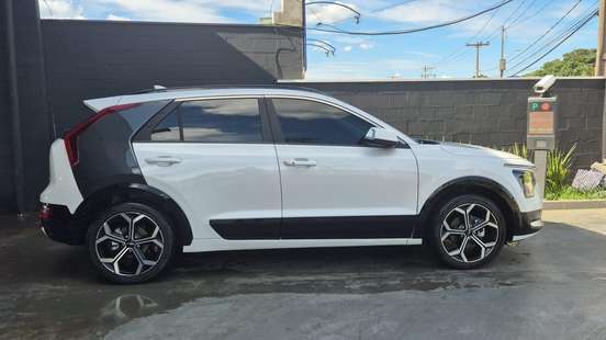 KIA-NIRO-2023
