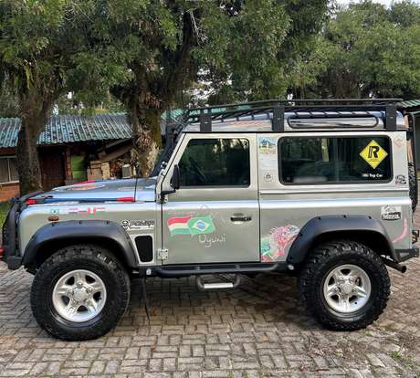 LAND ROVER-DEFENDER-2001