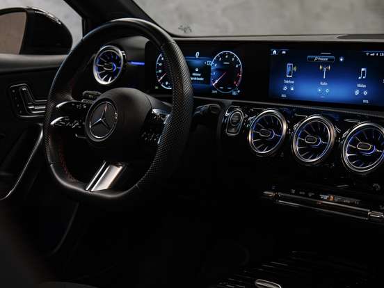 MERCEDES-BENZ-A 200-1.3 CGI GASOLINA AMG LINE 7G-DCT MERCEDES-BENZ-A 200-2023