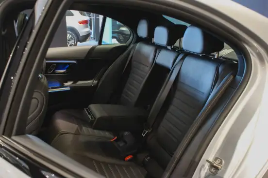 MERCEDES-BENZ-C 300-2025