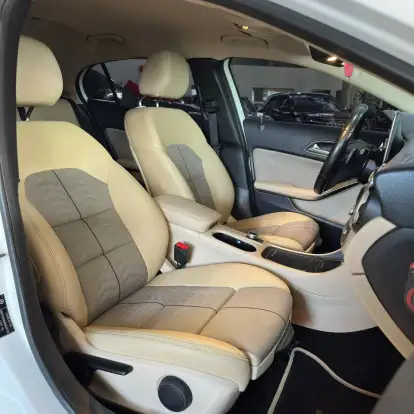 MERCEDES-BENZ-GLA 200-2018