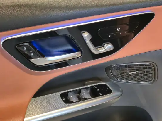 MERCEDES-BENZ-GLC 300-2023