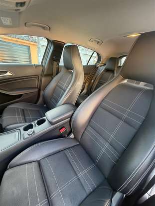 MERCEDES-BENZ-GLA 200-2017