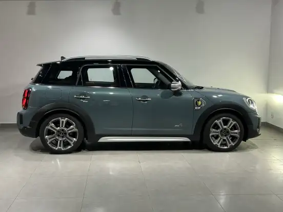 MINI-COUNTRYMAN-2020