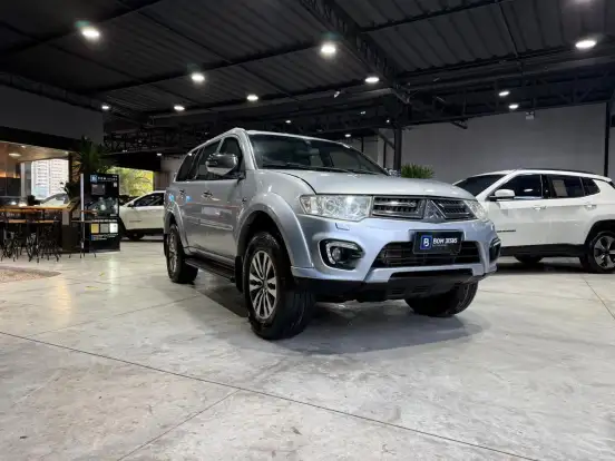MITSUBISHI-PAJERO-3.2 HPE 4X4 7 LUGARES 16V TURBO INTERCOOLER DIESEL 4P AUTOMÁTICO MITSUBISHI-PAJERO-2017
