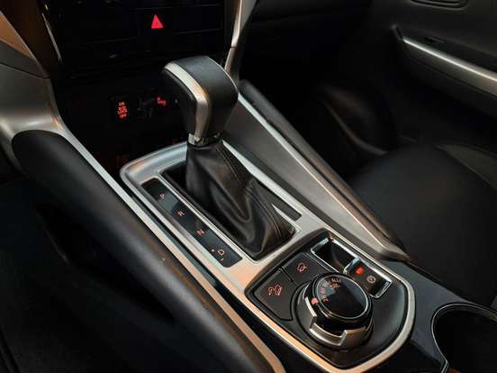 MITSUBISHI-PAJERO SPORT-2019