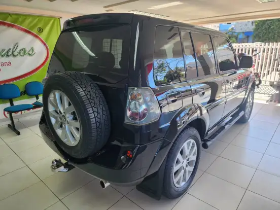 MITSUBISHI-PAJERO TR4-2.0 4X4 16V 140CV FLEX 4P AUTOMÁTICO MITSUBISHI-PAJERO TR4-2011