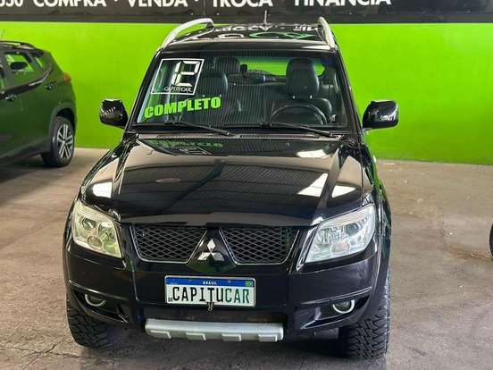 MITSUBISHI-PAJERO TR4-2.0 4X4 16V 140CV FLEX 4P AUTOMÁTICO MITSUBISHI-PAJERO TR4-2011