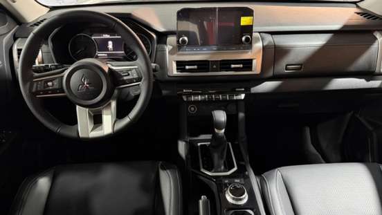 MITSUBISHI-TRITON-2026