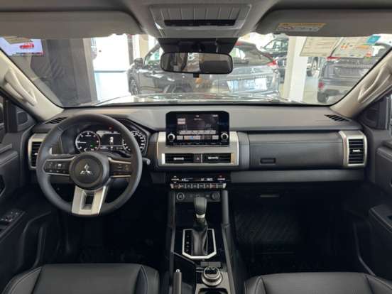 MITSUBISHI-TRITON-2.4 BITURBO DIESEL CD HPE 4X4 AUTOMÁTICO MITSUBISHI-TRITON-2026
