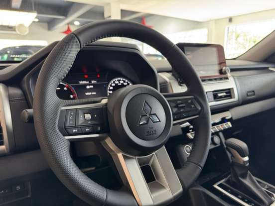 MITSUBISHI-TRITON-2026