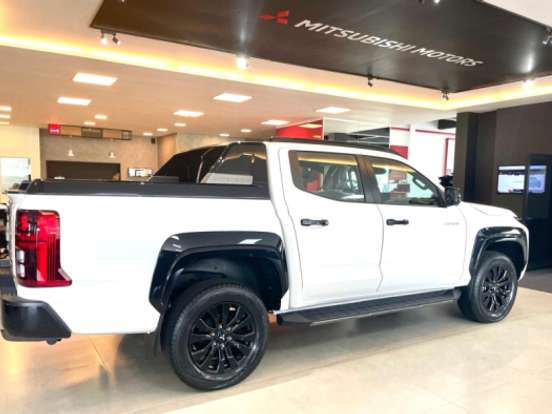 MITSUBISHI-TRITON-2.4 BITURBO DIESEL CD KATANA 4X4 AUTOMÁTICO MITSUBISHI-TRITON-2026