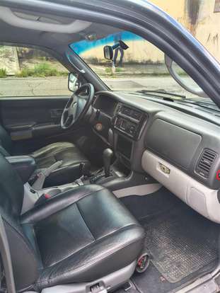 MITSUBISHI-PAJERO-2010