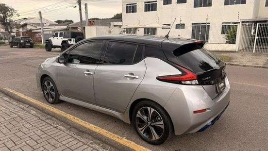 NISSAN-LEAF-2019