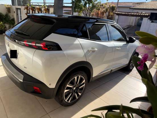PEUGEOT-2008-2023