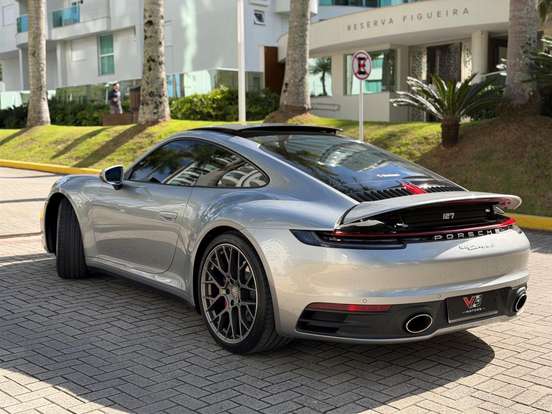 PORSCHE-911-2020