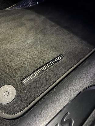 PORSCHE-MACAN-2023