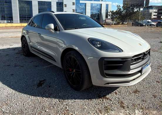 PORSCHE-MACAN-2023