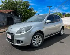 RENAULT SANDERO 1.6 PRIVILÉGE 16V FLEX 4P AUTOMÁTICO RENAULT SANDERO 1.6 PRIVILÉGE 16V FLEX 4P AUTOMÁTICO