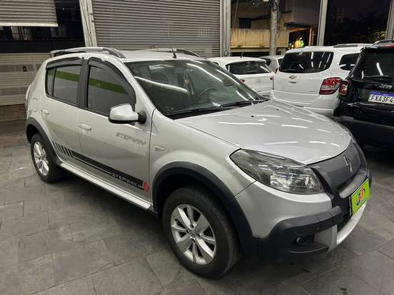 RENAULT-SANDERO-1.6 STEPWAY 8V FLEX 4P MANUAL RENAULT-SANDERO-2013