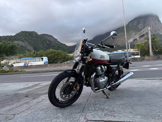 ROYAL ENFIELD INTERCEPTOR 