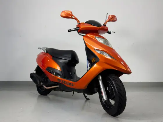 SUZUKI BURGMAN i 
