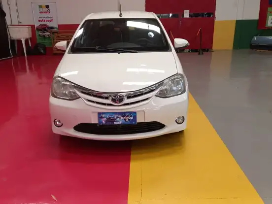 TOYOTA-ETIOS-1.5 XLS SEDAN 16V FLEX 4P MANUAL TOYOTA-ETIOS-2016