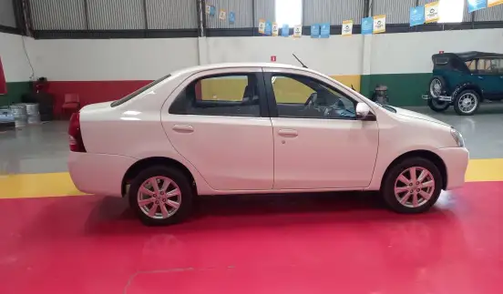 TOYOTA-ETIOS-2016