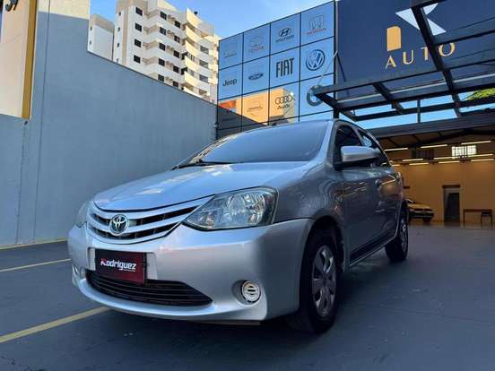TOYOTA-ETIOS-2014