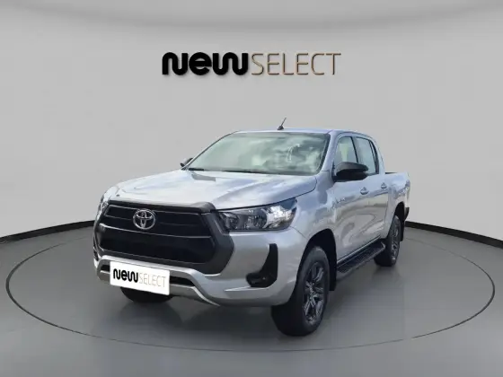 TOYOTA HILUX 2.8 D-4D TURBO DIESEL CD SR 4X4 AUTOMÁTICO