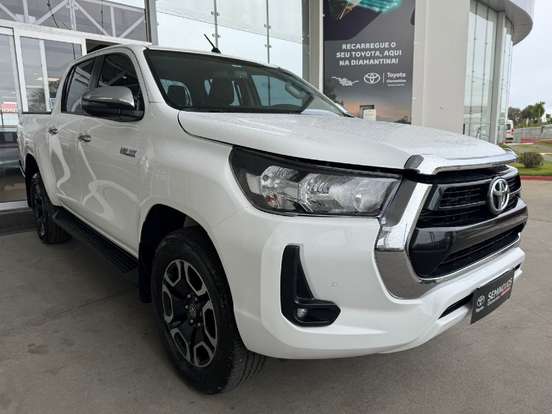 TOYOTA-HILUX-2.8 D-4D TURBO DIESEL CD SRV 4X4 AUTOMÁTICO TOYOTA-HILUX-2021