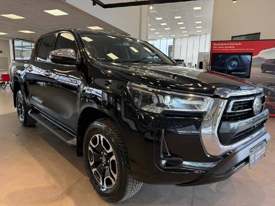 TOYOTA HILUX 2.8 D-4D TURBO DIESEL CD SRX 4X4 AUTOMÁTICO