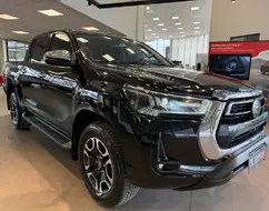 TOYOTA HILUX 2.8 D-4D TURBO DIESEL CD SRX 4X4 AUTOMÁTICO TOYOTA HILUX 2.8 D-4D TURBO DIESEL CD SRX 4X4 AUTOMÁTICO