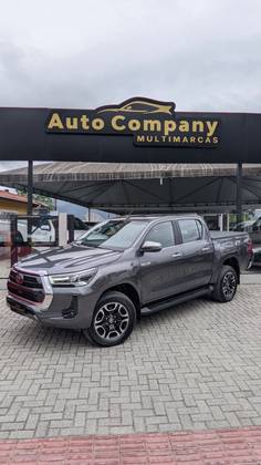 TOYOTA HILUX 2.8 D-4D TURBO DIESEL CD SRX 4X4 AUTOMÁTICO
