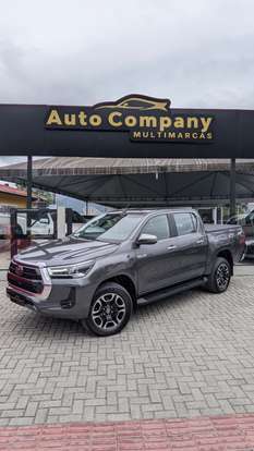 TOYOTA-HILUX-2.8 D-4D TURBO DIESEL CD SRX 4X4 AUTOMÁTICO TOYOTA-HILUX-2022