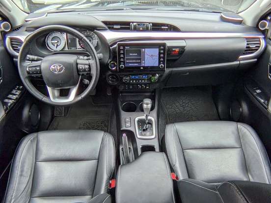 TOYOTA-HILUX-2.8 D-4D TURBO DIESEL CD SRX 4X4 AUTOMÁTICO TOYOTA-HILUX-2022