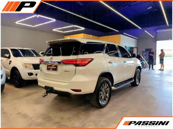 TOYOTA-HILUX SW4-2021