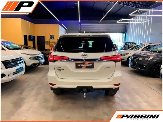 TOYOTA-HILUX SW4-2021