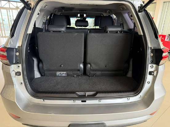 TOYOTA-HILUX SW4-2023