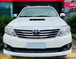 TOYOTA HILUX SW4 3.0 SRV 4X4 7 LUGARES 16V TURBO INTERCOOLER DIESEL 4P AUTOMÁTICO TOYOTA HILUX SW4 3.0 SRV 4X4 7 LUGARES 16V TURBO INTERCOOLER DIESEL 4P AUTOMÁTICO