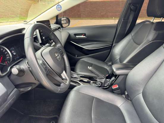 TOYOTA-COROLLA-2023