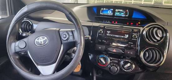 TOYOTA-ETIOS-2016