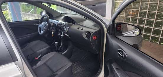 TOYOTA-ETIOS-2016